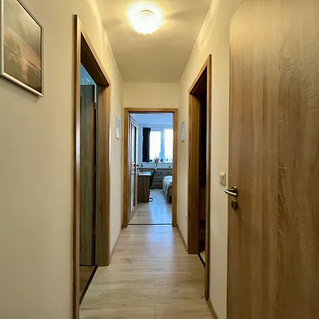 Centre Simonffy Apartment *