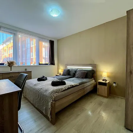Centre Simonffy Apartment *