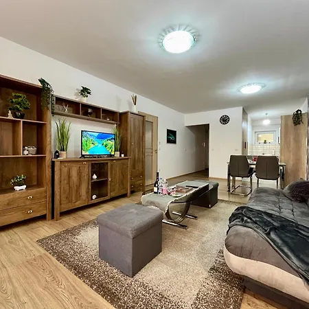 Centre Simonffy Apartment